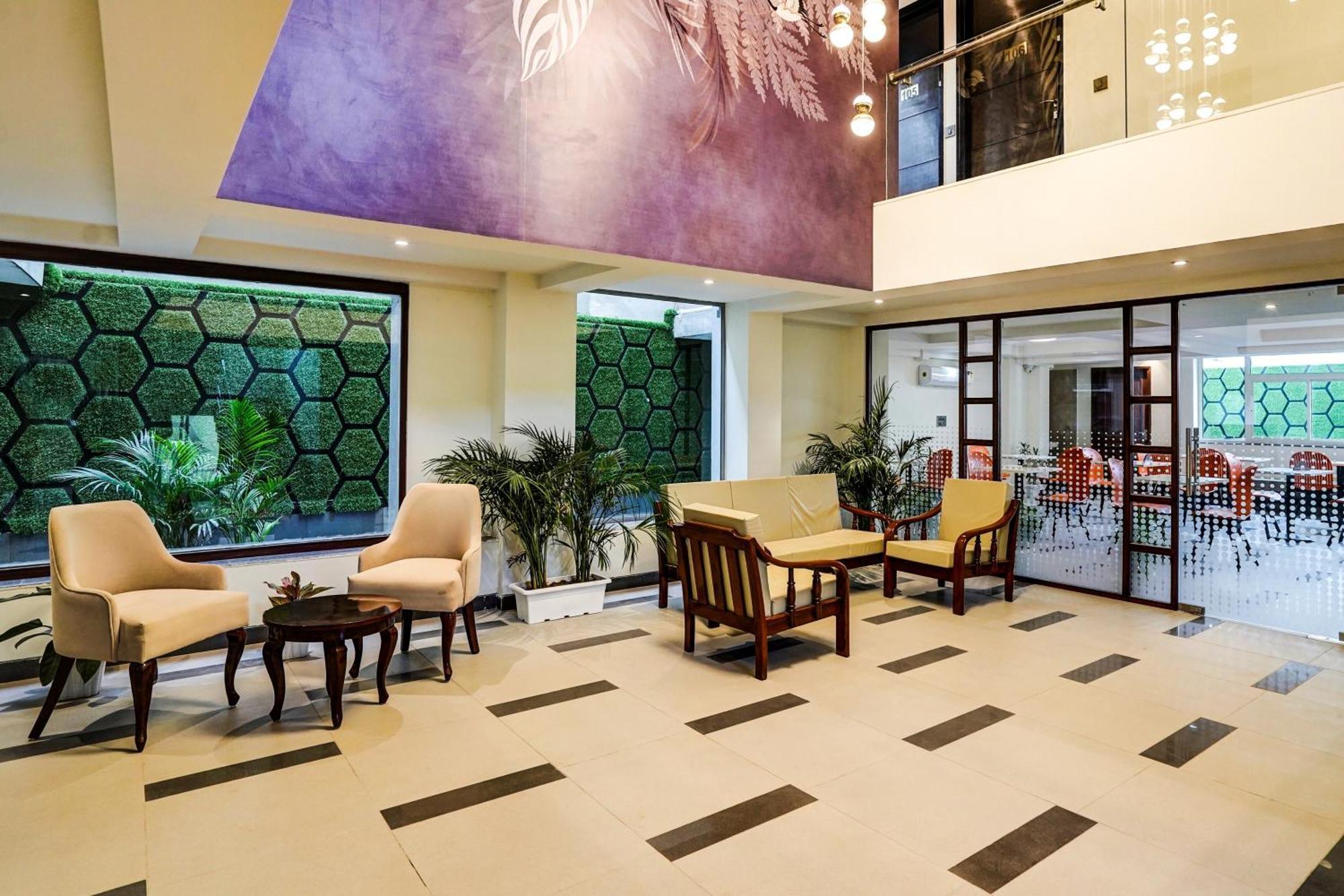 Hotel O Parkinn Gurgaon Eksteriør bilde